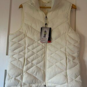ZeroXposur Women's Ivory Quilted Vest